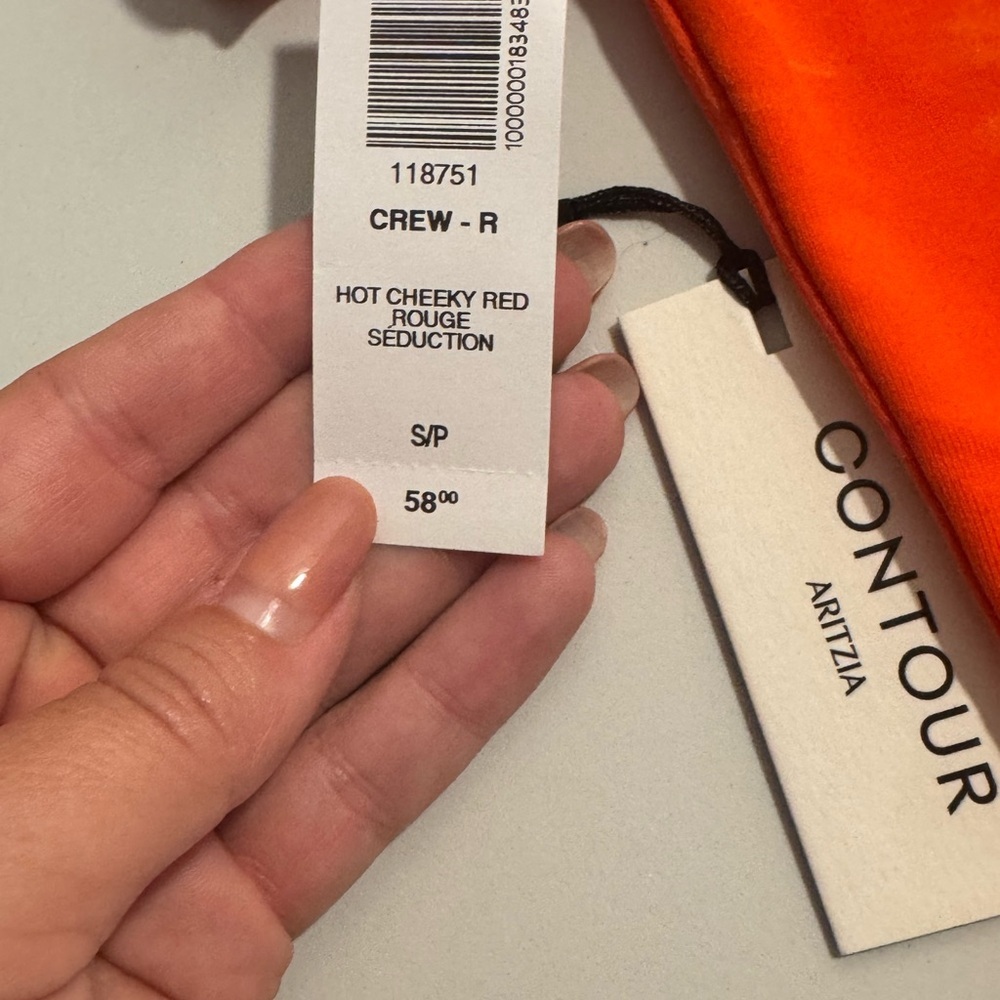 Aritzia Contour Second-skin crewneck bodysuit, NWT size small RED - Picture 6 of 6